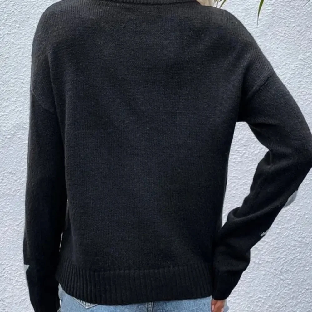 STARS BLACK WHITE TOP SWEATER, LIGHTWEIGHT SZ SM nwt hp🔥🔥🔥🔥🔥 - Picture 4 of 5